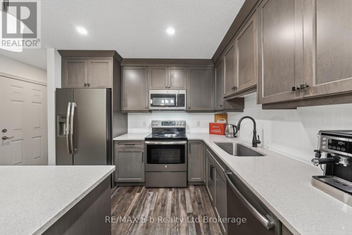 Photo 17 at 253 W Charles Street, Ingersoll - South, Ingersoll