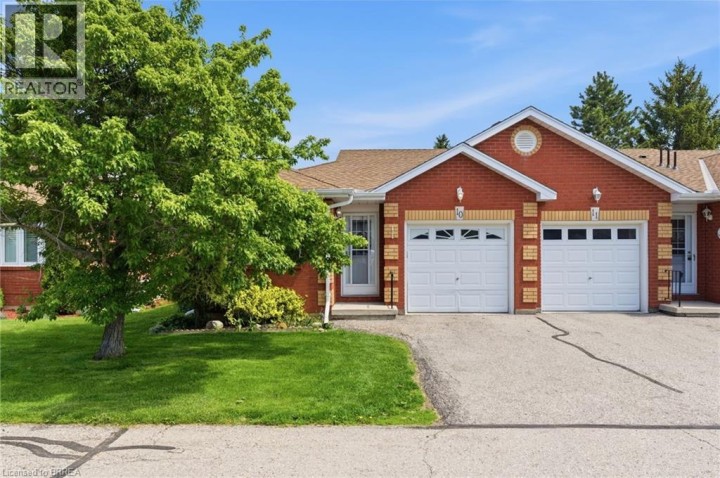 Photo 1 at 10 - 1 Buchanan Crescent, Lynden Hills, Brantford