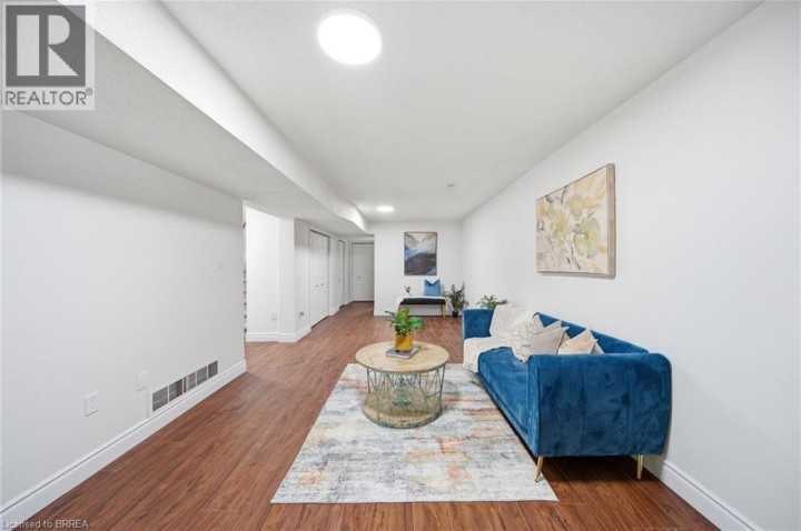 Photo 20 at 10 - 1 Buchanan Crescent, Lynden Hills, Brantford