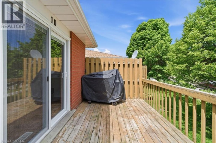 Photo 24 at 10 - 1 Buchanan Crescent, Lynden Hills, Brantford