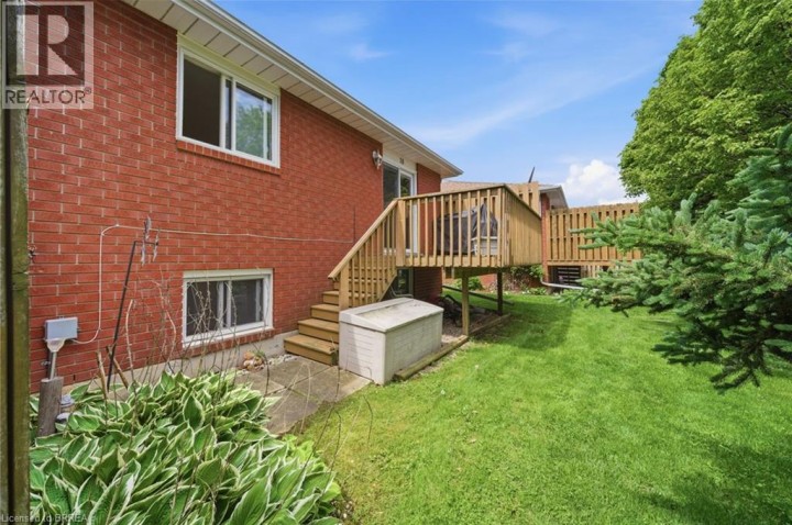 Photo 26 at 10 - 1 Buchanan Crescent, Lynden Hills, Brantford