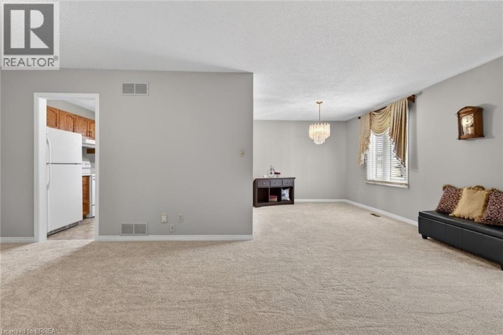 Photo 11 at 104 Viscount Road, Brantwood Park, Brantford