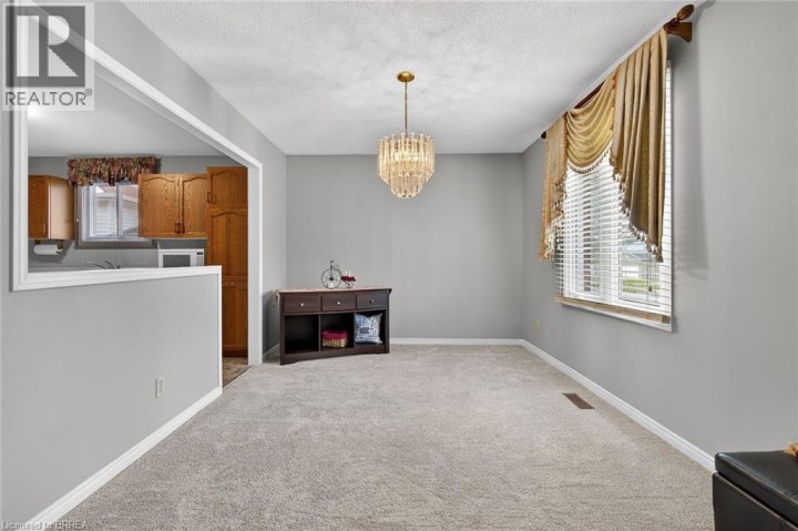 Photo 14 at 104 Viscount Road, Brantwood Park, Brantford
