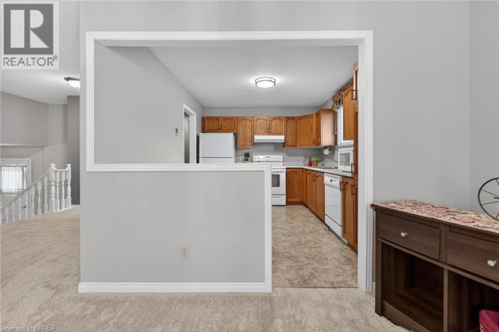 Photo 2 at 104 Viscount Road, Brantwood Park, Brantford