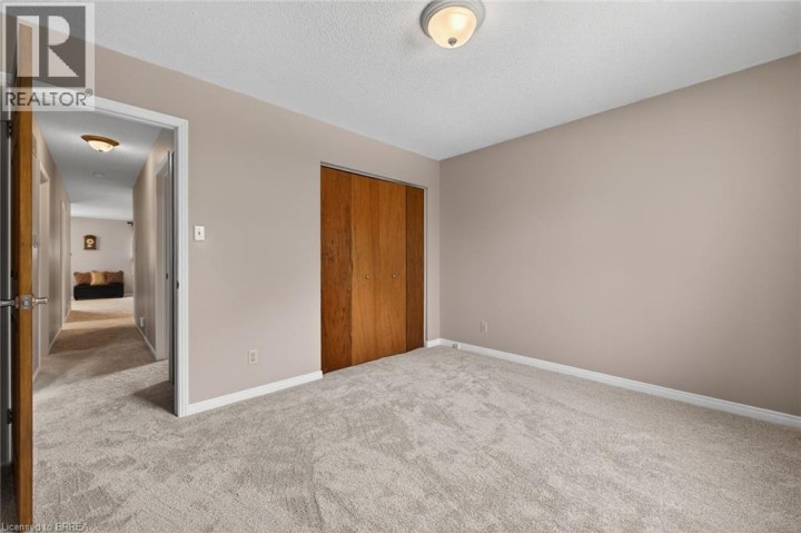 Photo 25 at 104 Viscount Road, Brantwood Park, Brantford