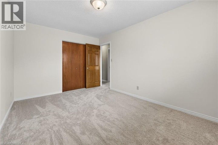 Photo 28 at 104 Viscount Road, Brantwood Park, Brantford