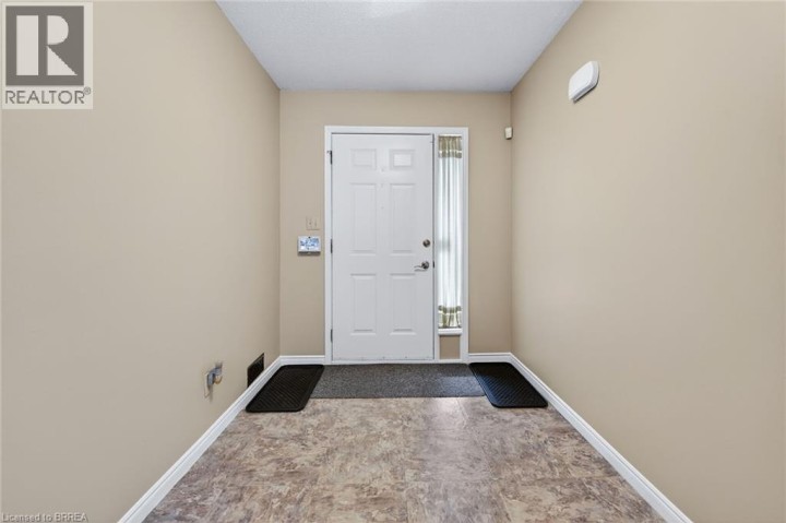 Photo 30 at 104 Viscount Road, Brantwood Park, Brantford