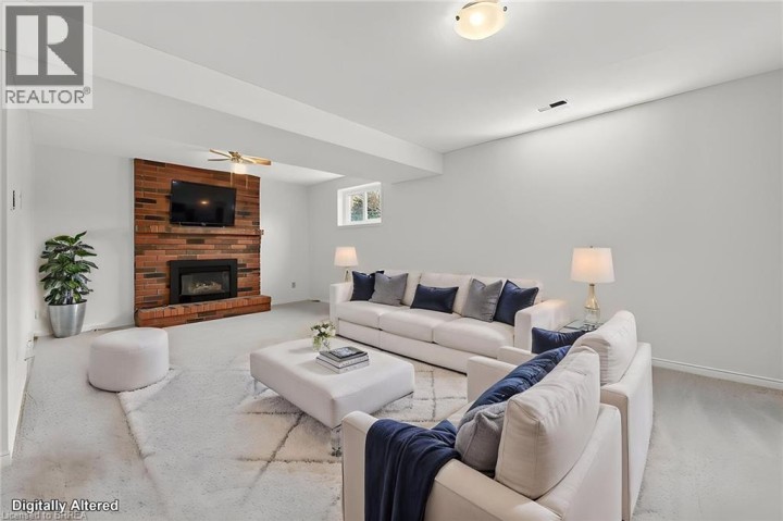 Photo 32 at 104 Viscount Road, Brantwood Park, Brantford