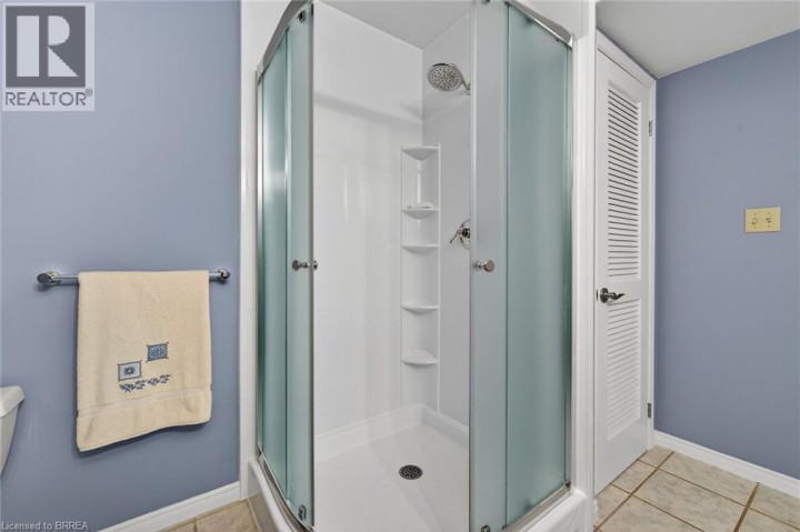 Photo 42 at 104 Viscount Road, Brantwood Park, Brantford