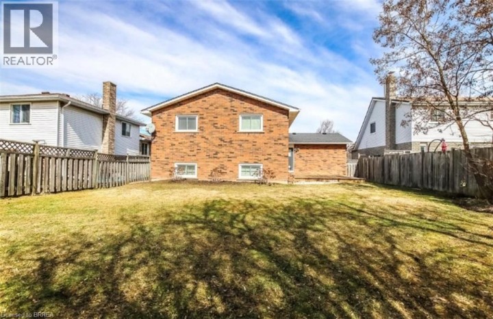 Photo 46 at 104 Viscount Road, Brantwood Park, Brantford