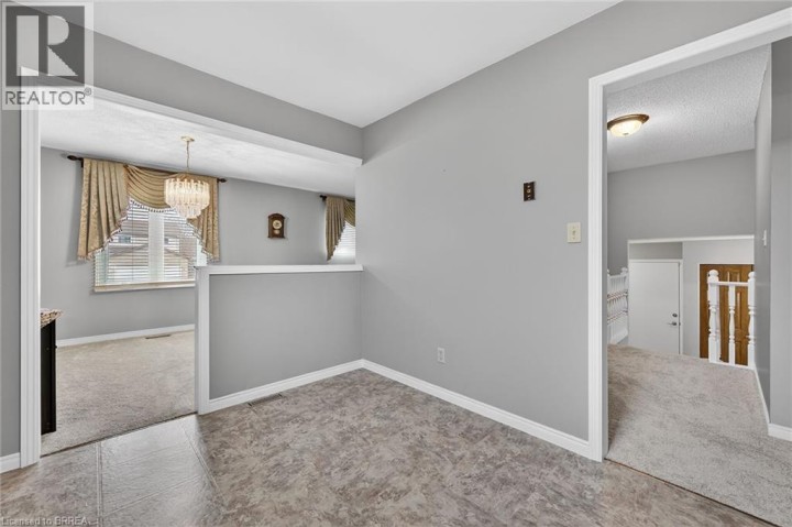 Photo 8 at 104 Viscount Road, Brantwood Park, Brantford