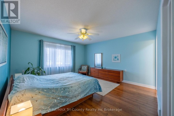 Photo 16 at 10 McDonald Court, Tillsonburg