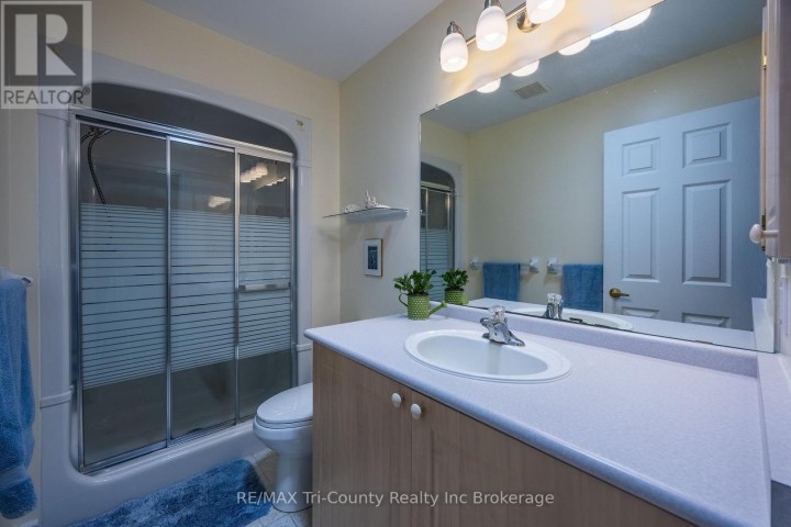 Photo 18 at 10 McDonald Court, Tillsonburg