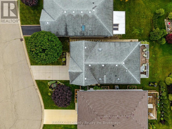 Photo 30 at 10 McDonald Court, Tillsonburg
