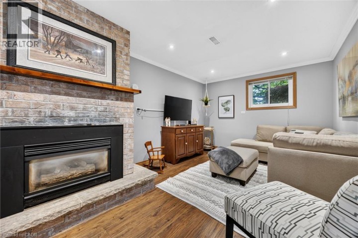 Photo 11 at 987 Nesbitt Crescent, Woodstock - North, Woodstock
