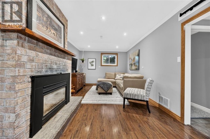 Photo 12 at 987 Nesbitt Crescent, Woodstock - North, Woodstock