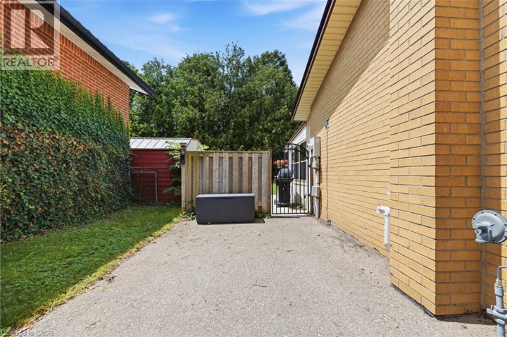 Photo 33 at 987 Nesbitt Crescent, Woodstock - North, Woodstock