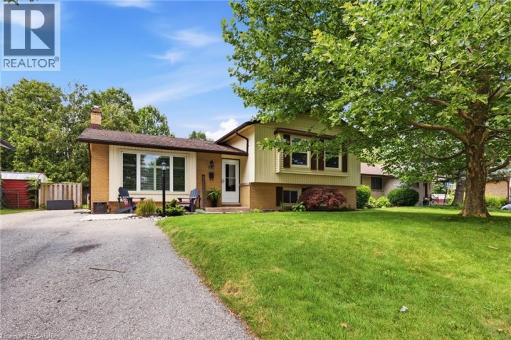 Photo 34 at 987 Nesbitt Crescent, Woodstock - North, Woodstock