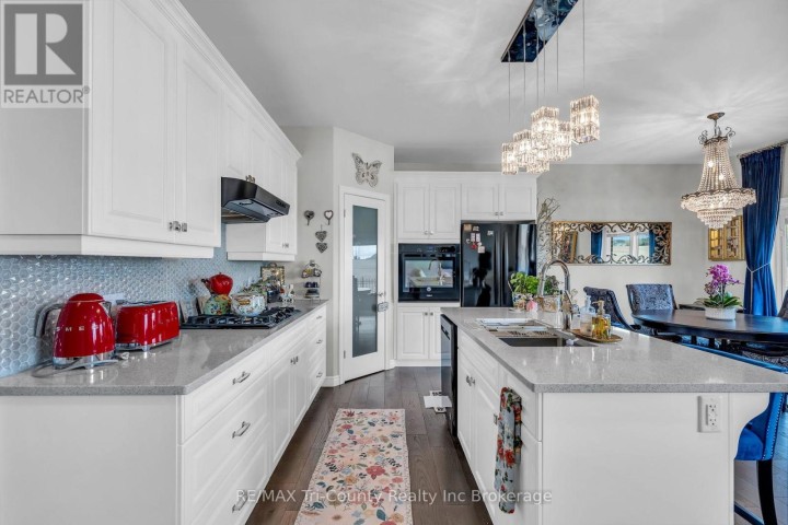 Photo 12 at 18 Crocus Avenue, Tillsonburg