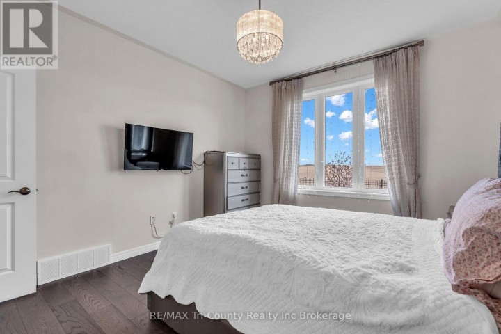 Photo 21 at 18 Crocus Avenue, Tillsonburg