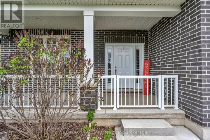 Photo 3 at 18 Crocus Avenue, Tillsonburg