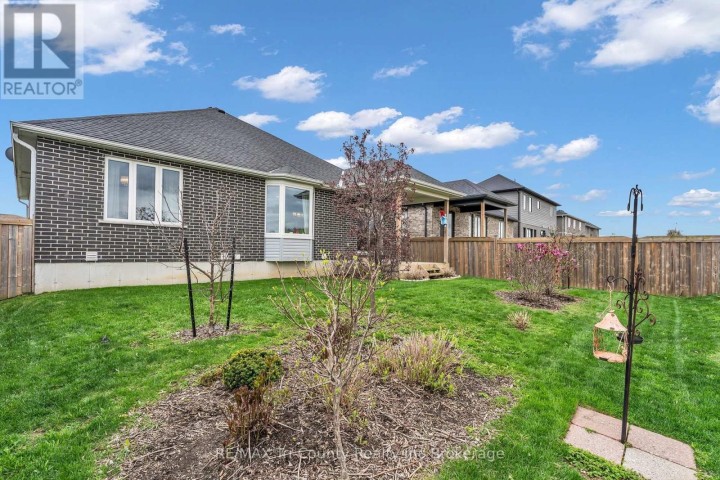 Photo 33 at 18 Crocus Avenue, Tillsonburg