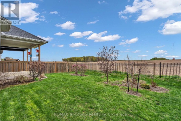 Photo 35 at 18 Crocus Avenue, Tillsonburg