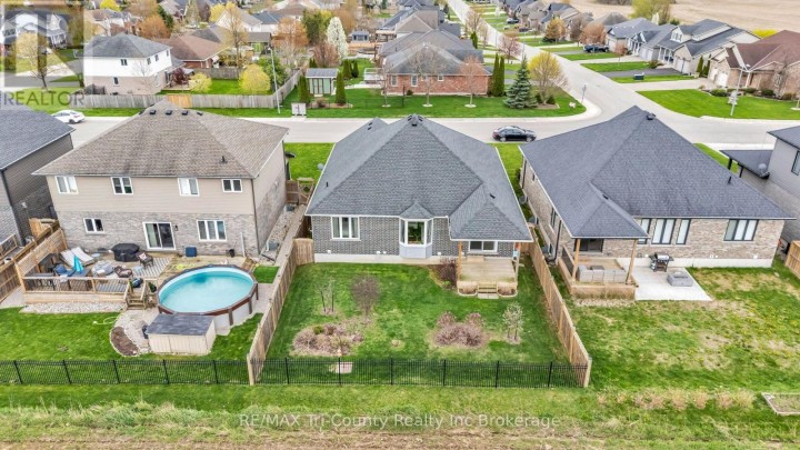 Photo 38 at 18 Crocus Avenue, Tillsonburg