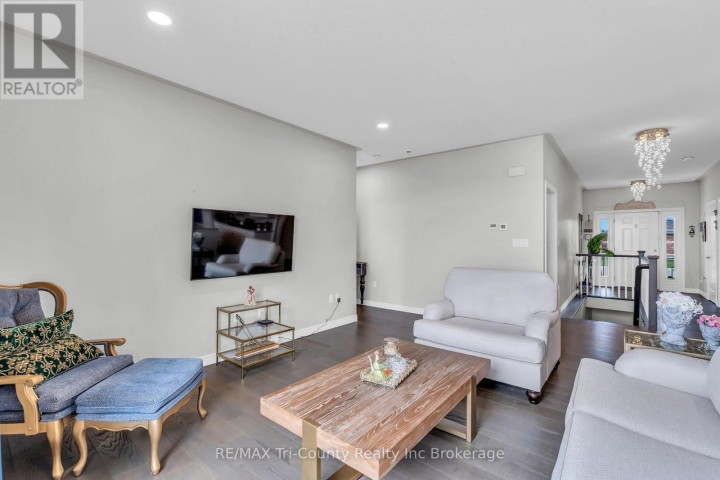 Photo 7 at 18 Crocus Avenue, Tillsonburg