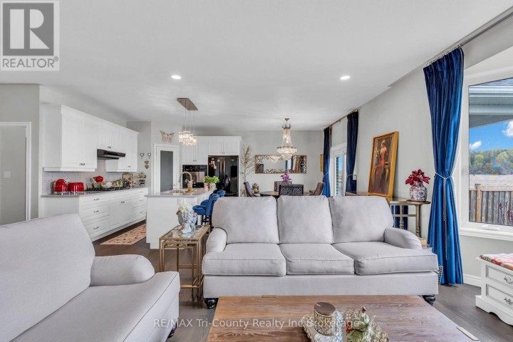 Photo 8 at 18 Crocus Avenue, Tillsonburg