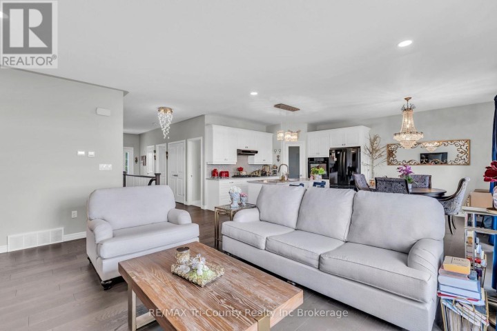 Photo 9 at 18 Crocus Avenue, Tillsonburg