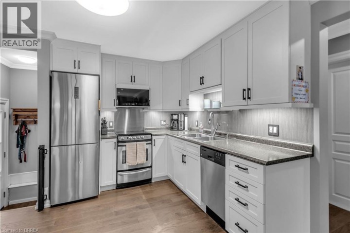 Photo 12 at 76 Wood Street, North Park / Wood St., Brantford