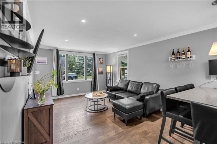 Photo 9 at 76 Wood Street, North Park / Wood St., Brantford