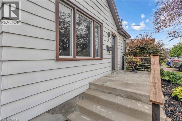 Photo 5 at 76 Wood Street, North Park / Wood St., Brantford