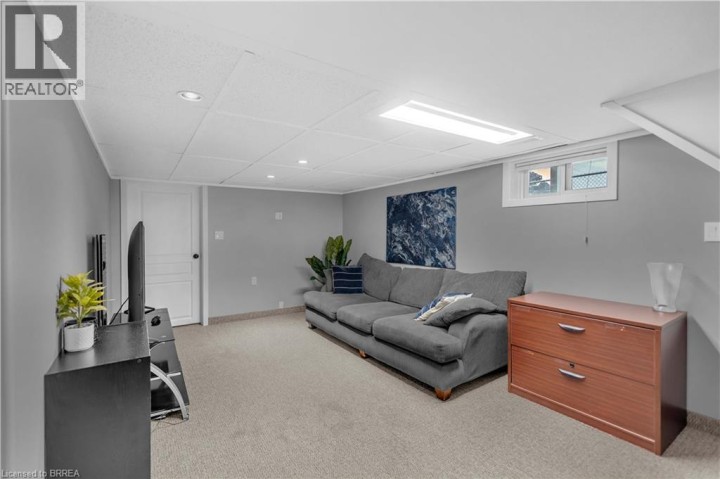 Photo 22 at 76 Wood Street, North Park / Wood St., Brantford