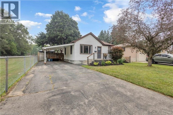 Photo 3 at 76 Wood Street, North Park / Wood St., Brantford
