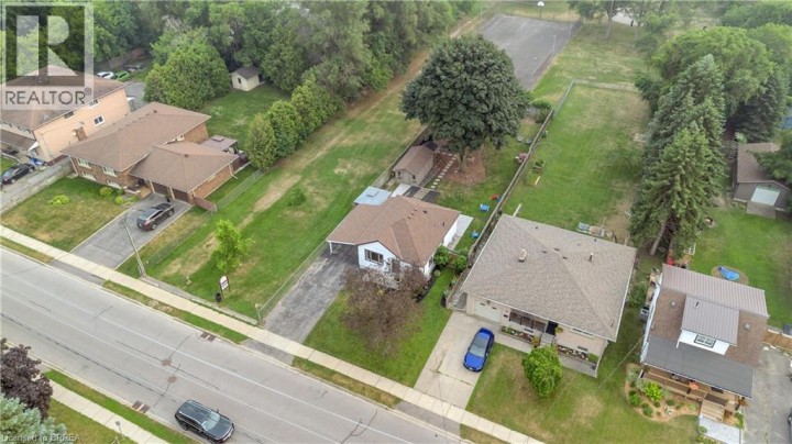 Photo 46 at 76 Wood Street, North Park / Wood St., Brantford