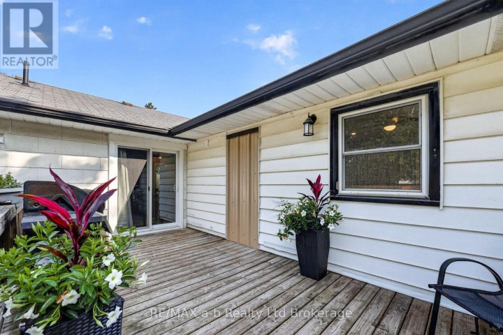 Photo 10 at 584112 Beachville Road, Centreville, South-West Oxford
