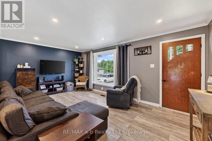Photo 22 at 584112 Beachville Road, Centreville, South-West Oxford