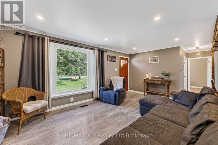 Photo 24 at 584112 Beachville Road, Centreville, South-West Oxford