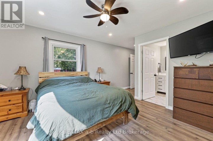 Photo 25 at 584112 Beachville Road, Centreville, South-West Oxford