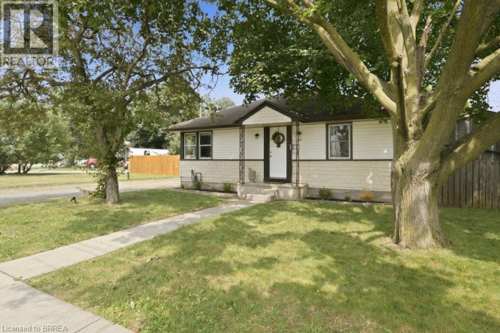 Photo 4 at 27 Frank Street, Holmedale, Brantford
