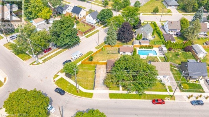 Photo 7 at 27 Frank Street, Holmedale, Brantford