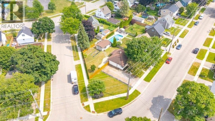 Photo 9 at 27 Frank Street, Holmedale, Brantford