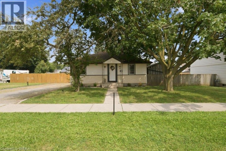 Photo 3 at 27 Frank Street, Holmedale, Brantford