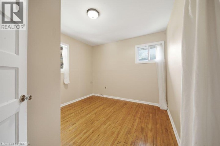 Photo 17 at 27 Frank Street, Holmedale, Brantford