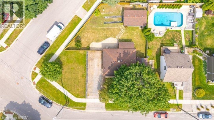 Photo 8 at 27 Frank Street, Holmedale, Brantford