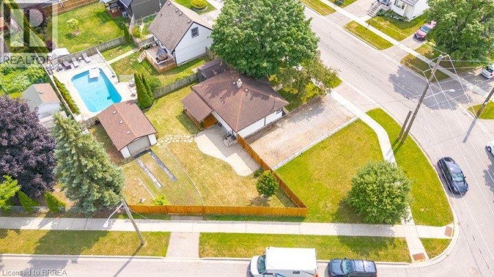 Photo 41 at 27 Frank Street, Holmedale, Brantford