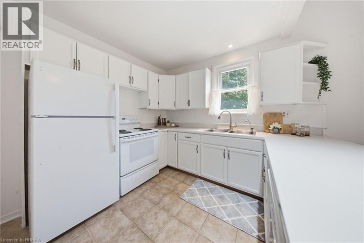 Photo 10 at 254 Erie Avenue, Eagle Place East, Brantford