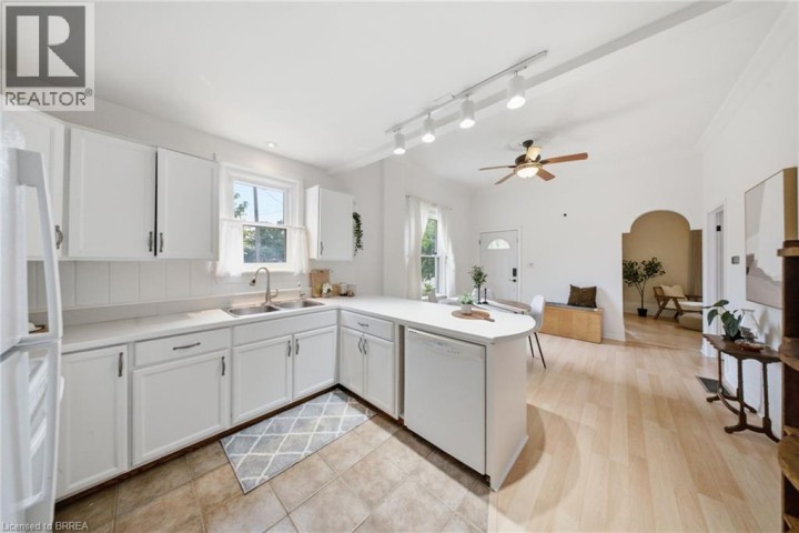 Photo 11 at 254 Erie Avenue, Eagle Place East, Brantford